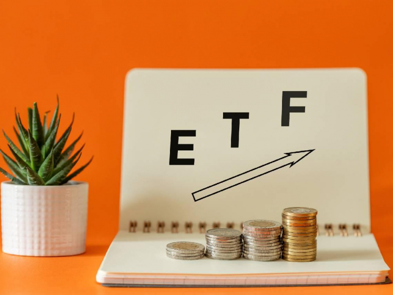 00918超車00919，存43張就要被扣二代健保！最後買進日12/17，我該跟著除息？月領1萬要存幾張